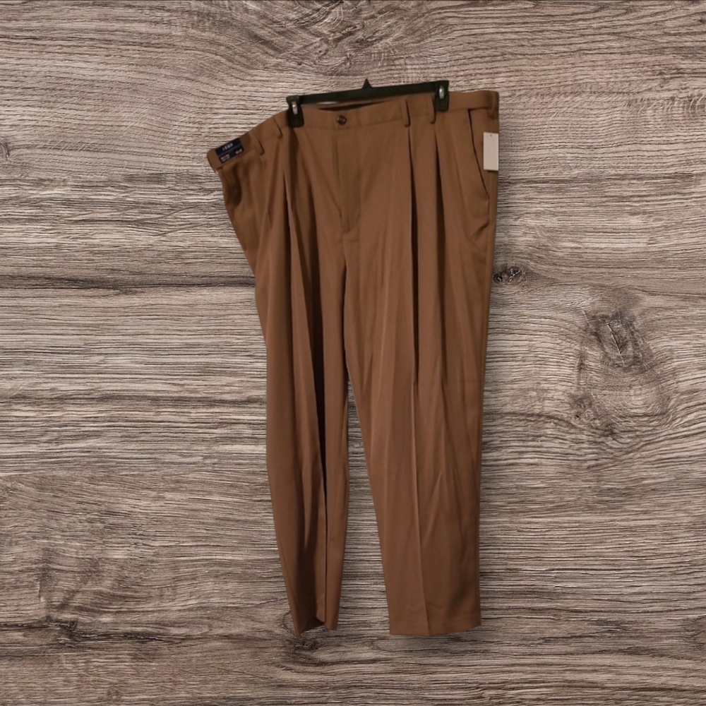 Izod Men's Brown Pleated Dress Pants 52x32 NWT